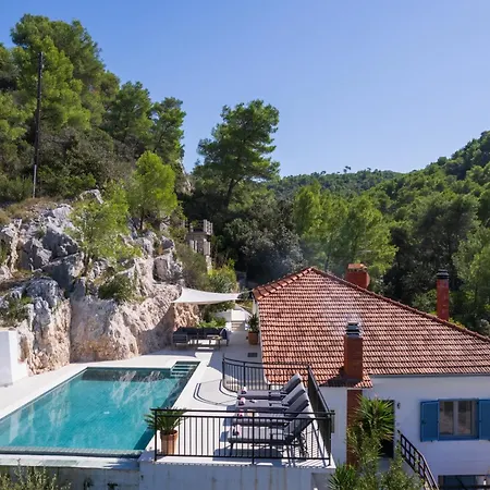 Vila Beautiful With Infinity Pool, Hvar