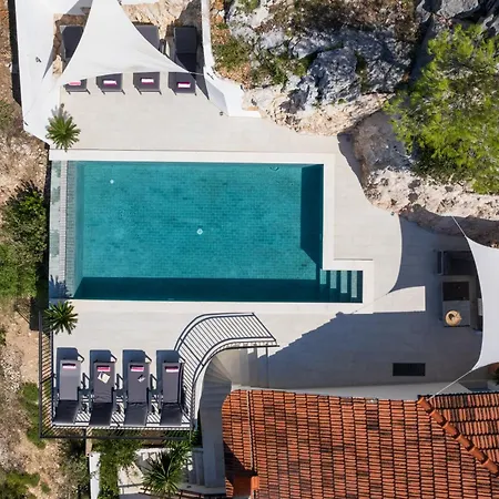 Vila Beautiful With Infinity Pool, Hvar Hvar Town