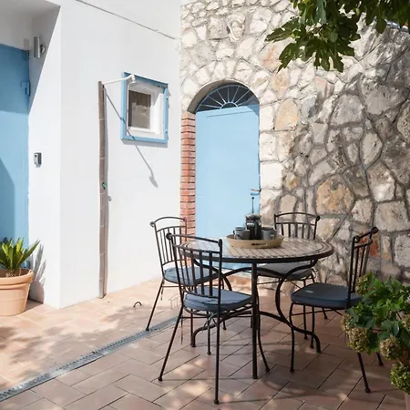 Vila Beautiful With Infinity Pool, Hvar