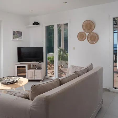 Beautiful With Infinity Pool, Hvar Villa